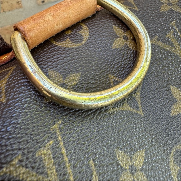 Authentic Louis Vuitton Authentic Vintage Montsouris Backpack - Picture 5 of 16